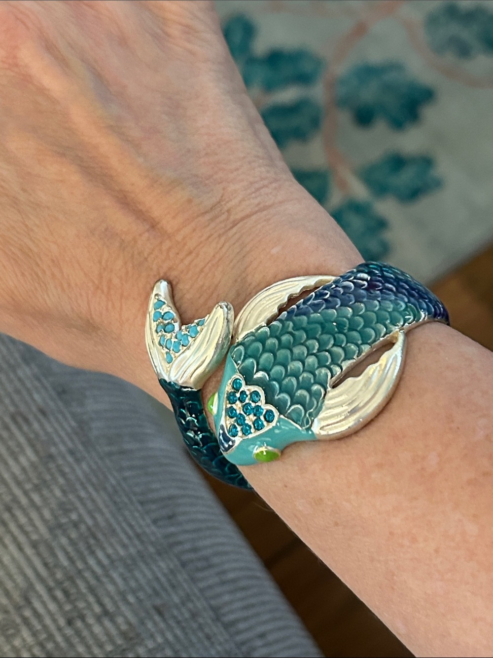 Chico’s Teal Mermaid Fish clamper Bracelet enamel and mini gemstones summer fun - Picture 4 of 8
